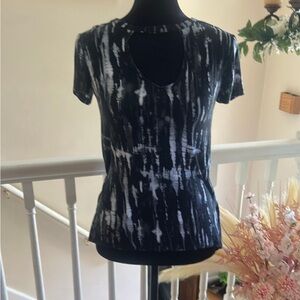Mudd Black and White Tie-Dye Short Sleeve Top